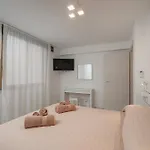 Domo De Centro, Centro Di 3*
