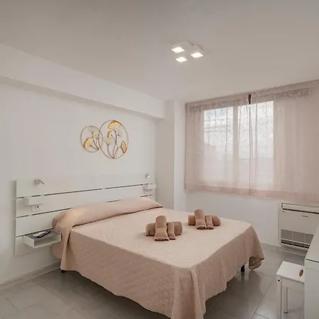 Domo De Centro, Centro Di 3* Ольбія