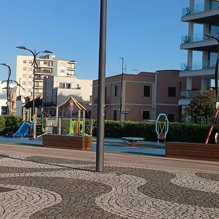 Domo De Centro, Centro Di *