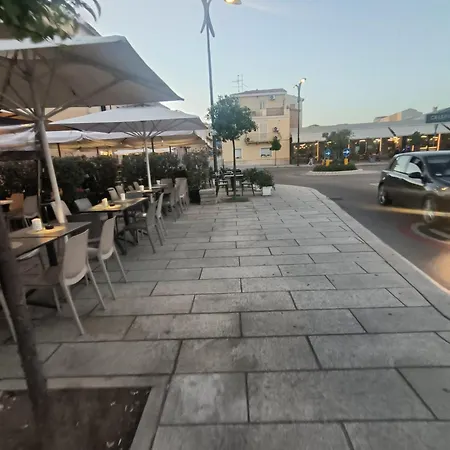 Domo De Centro, Centro Di 3* Όλμπια