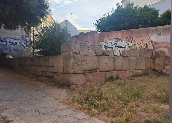 Domo De Centro, Centro Di